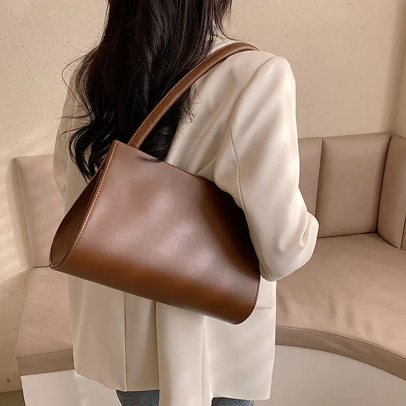 Muria Shoulder Bag